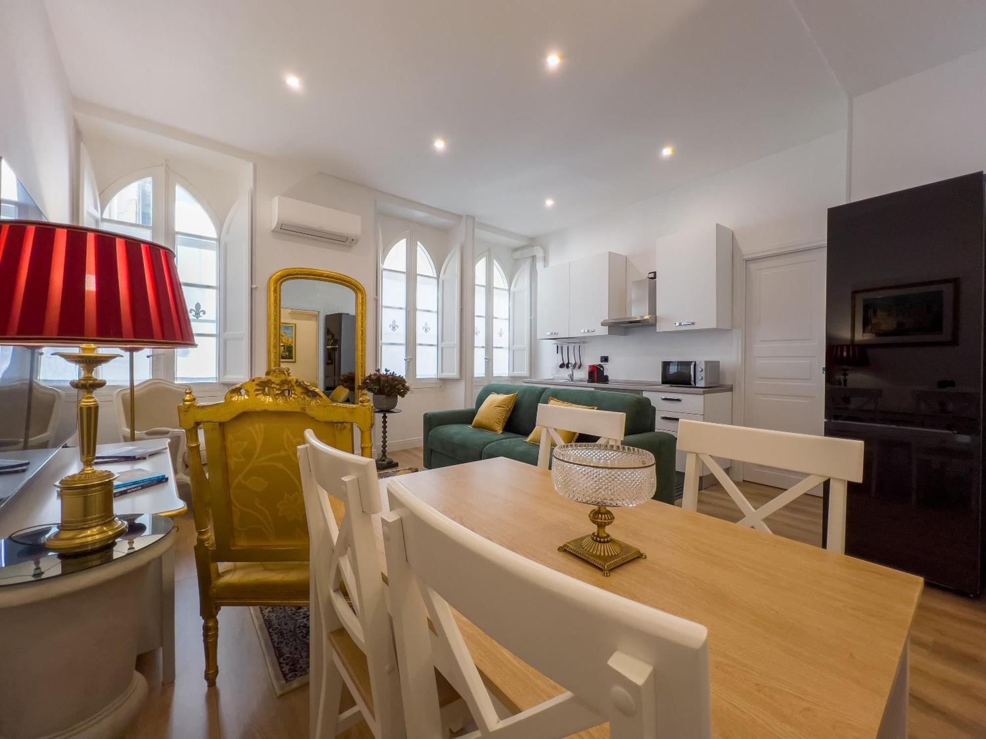 Apartment In The City Centre Кальярі Екстер'єр фото